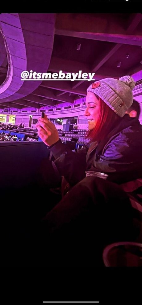 Bayley star du porno parfaite collection