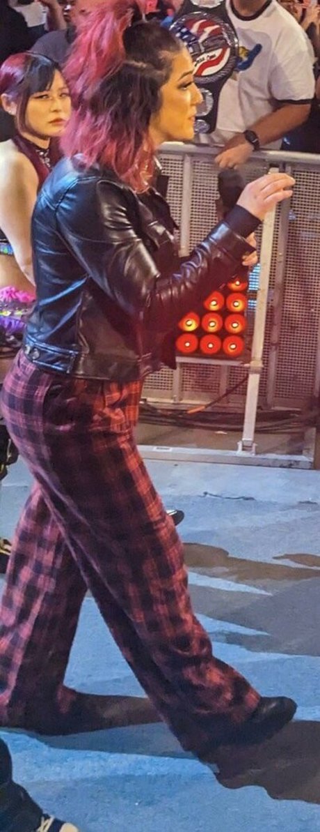 Bayley modèle meilleur des photos