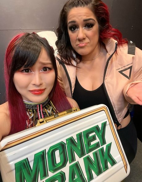 Bayley étoile sexy des photos