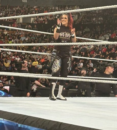 Bayley star du porno sympa des photos