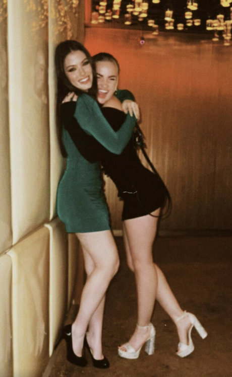 gros seins branlette espagnole onlyfans sexe sympa galerie