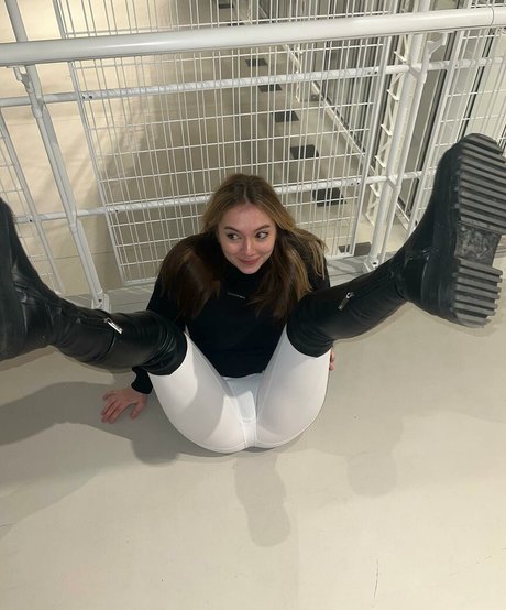 Alyona Bobrova star du porno hd images