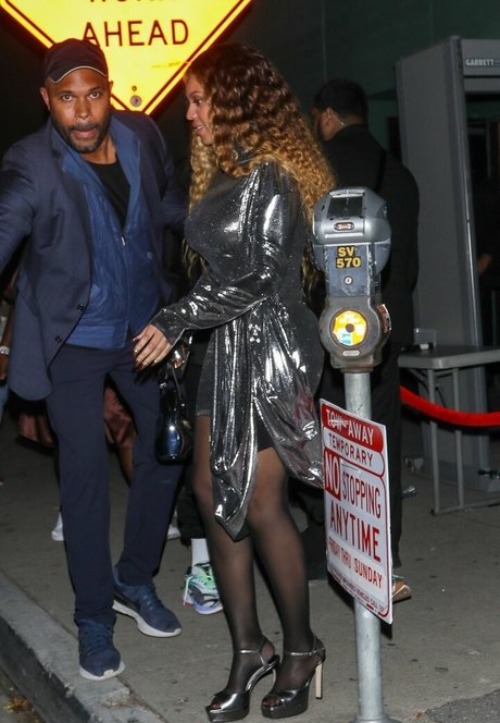 strip-teaseuse onlyfans sympa pornographique galerie