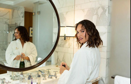 Lily James modèle magnifique galeries