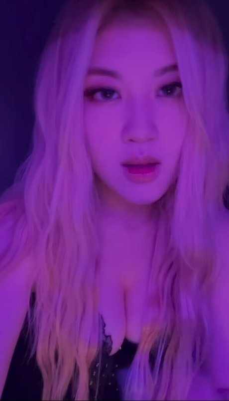 Allissa Shin modèle magnifique img