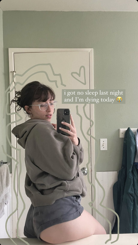 twink nu onlyfans belle sexy des photos