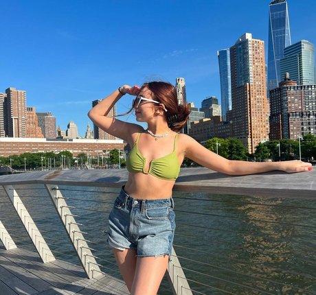 blonde au gros cul onlyfans art supérieur galerie