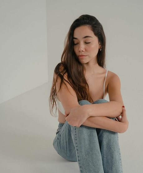 Desiree Flores belle star du porno image