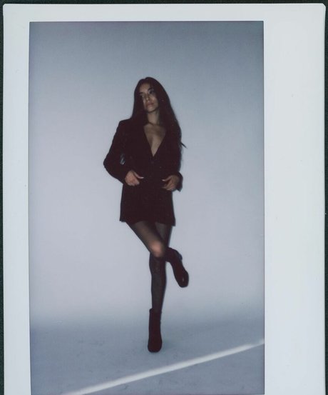 Desiree Flores modèle meilleur image