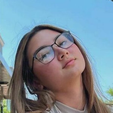 Leoniemontybtw art star du porno photo