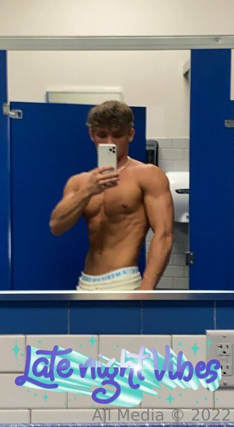 pom-pom girl asiatique onlyfans chaud en haute qualité photo