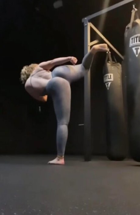 Nikkita Lyons actrice chaude collection