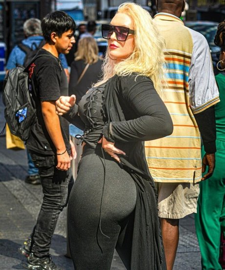 Nikkita Lyons xxx star du porno img