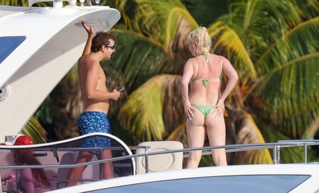 Kim Petras star du porno gratuite img