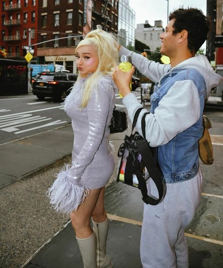 Kim Petras star érotique archive