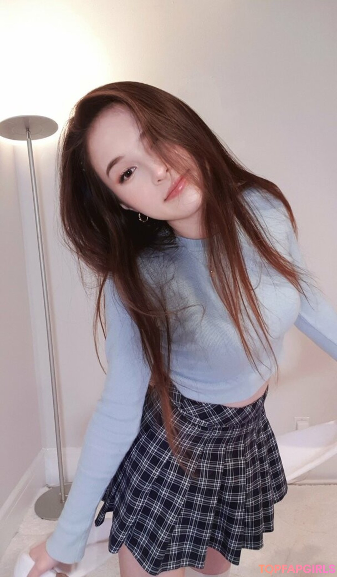 Tinakitten modèle nu img