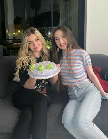 Tinakitten étoile hd archive