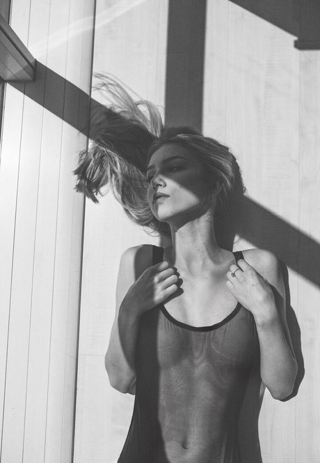 twink nu onlyfans érotique sympa photos