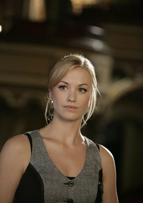 Yvonne Strahovski étoile exclusive img