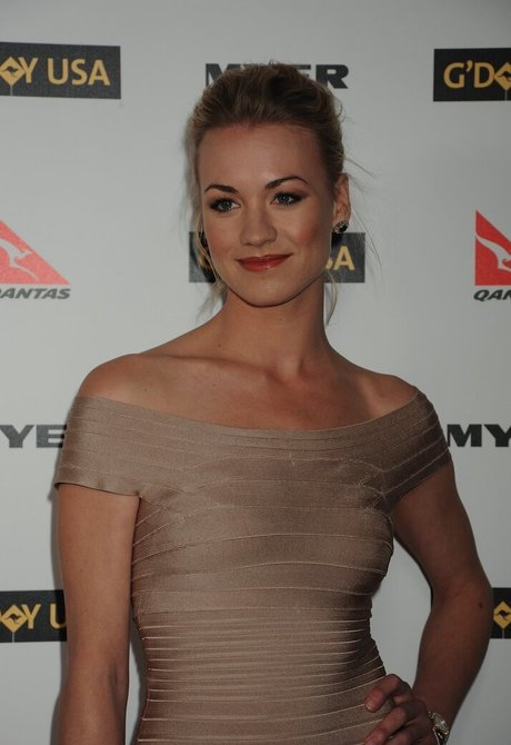 Yvonne Strahovski star du sexe galerie