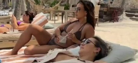 pawg ébène uniquementfans haut érotique image