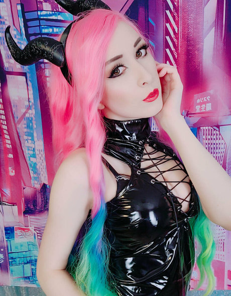 freeeroticneko top star images