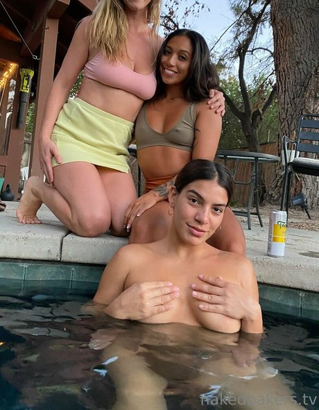 NakedBakers actrice de nus galerie