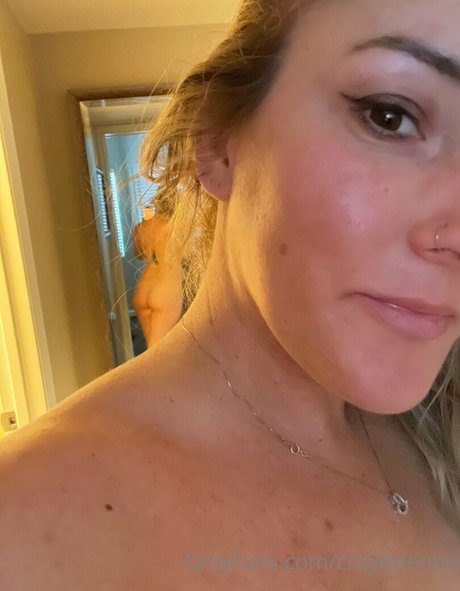 craydrienne star du porno chaud photos