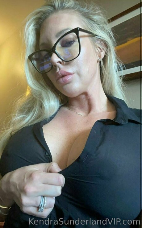 KendraSunderland actrice sexy photo