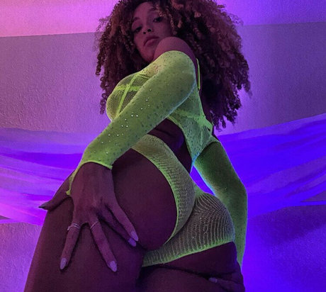 tazsangelsuncensored star du porno gratuite galerie