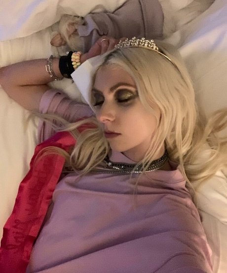 Taylor Momsen star du porno gratuite collection