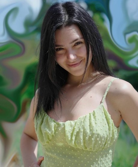 ASMR Glow actrice érotique photos