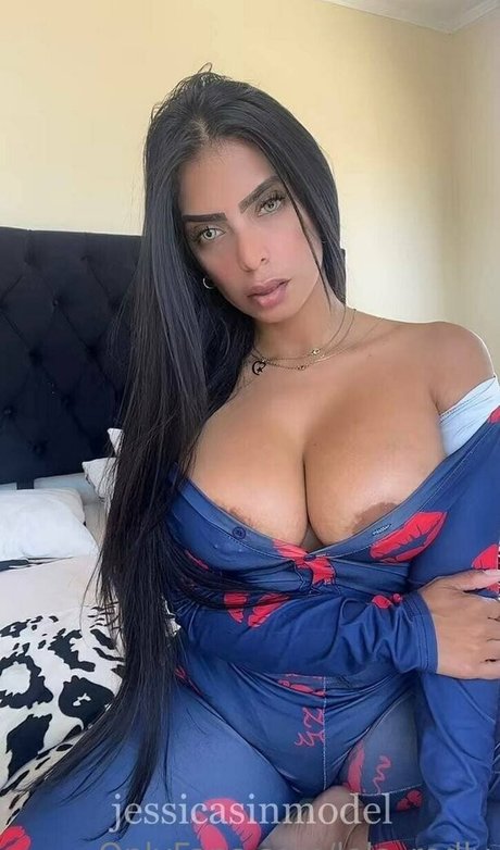 lola redly modèle xxx photos