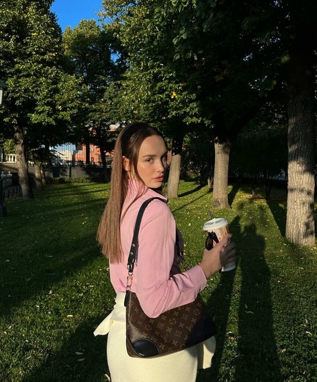 Diana Shurygina nus étoiles images