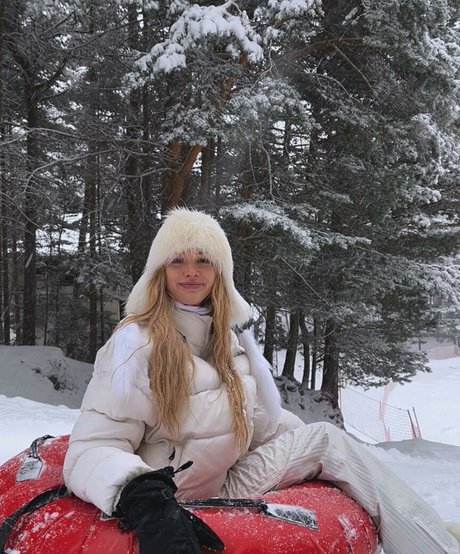 bébé mignon onlyfans magnifique parfait photo