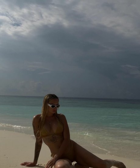 Diana Shurygina star pornographique image