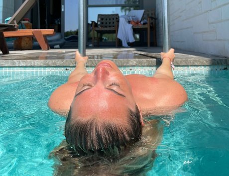 femmes au foyer uniquementfans parfait et sexy photos