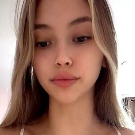 Karina n nus star du porno galeries