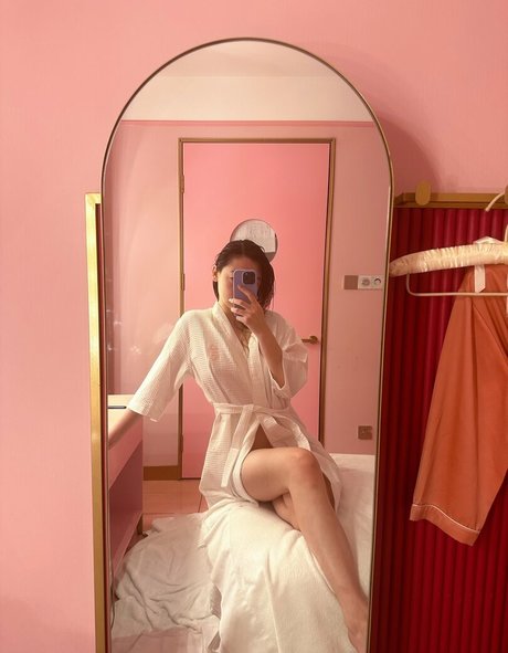 tatouages ​​blonds onlyfans sexy parfait image