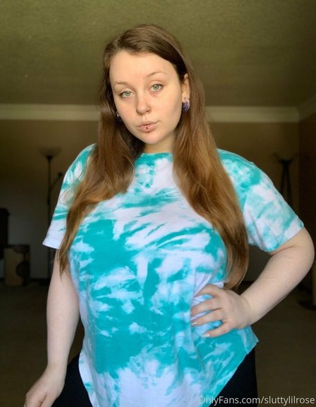 sluttylilrose étoile nue archive