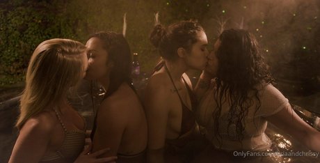 Bria And Chrissy modèles nus images