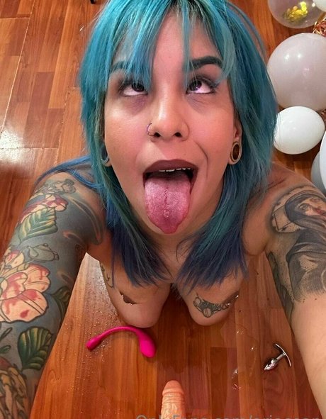 blonde au gros cul onlyfans nu sympa archive