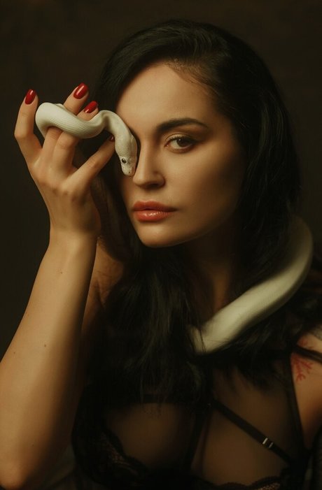 Anastasia Vvedenskaya modèle exclusif img