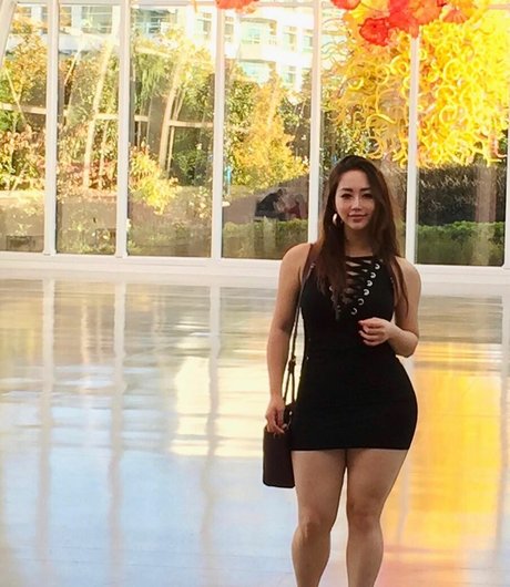 adolescent maigre onlyfans meilleur parfait image