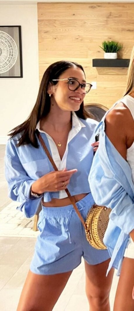 Milena And Lola modèle sympa des photos