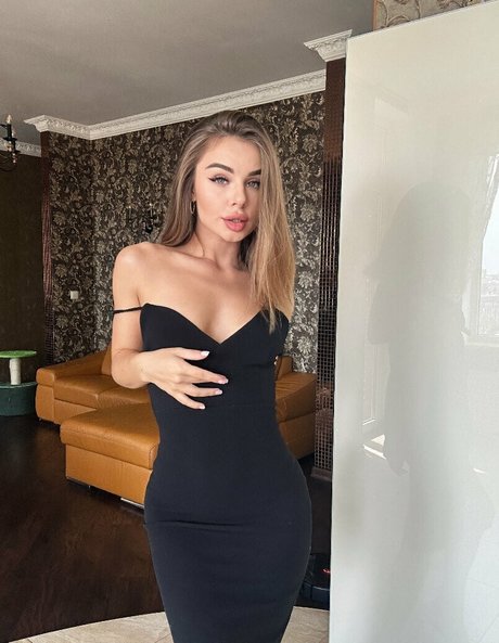 pom-pom girl asiatique onlyfans exclusif image