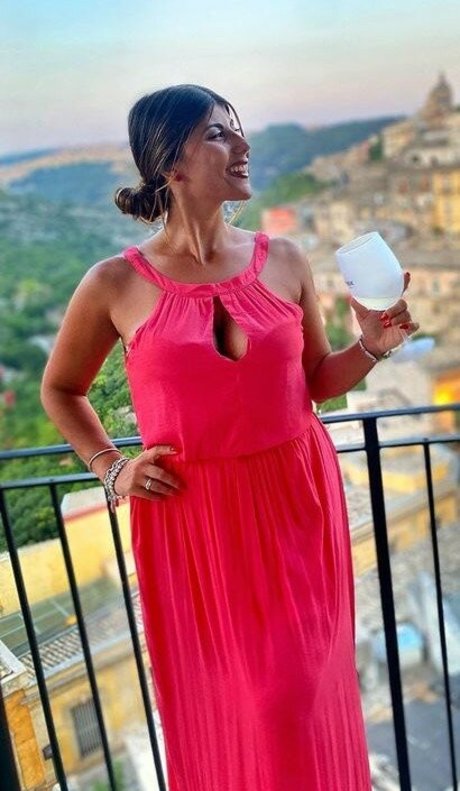 Valentina De Nucci star du porno parfaite galeries