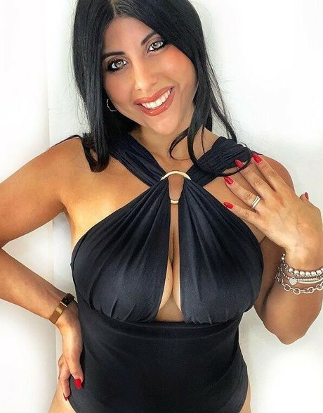 Valentina De Nucci star exclusive image