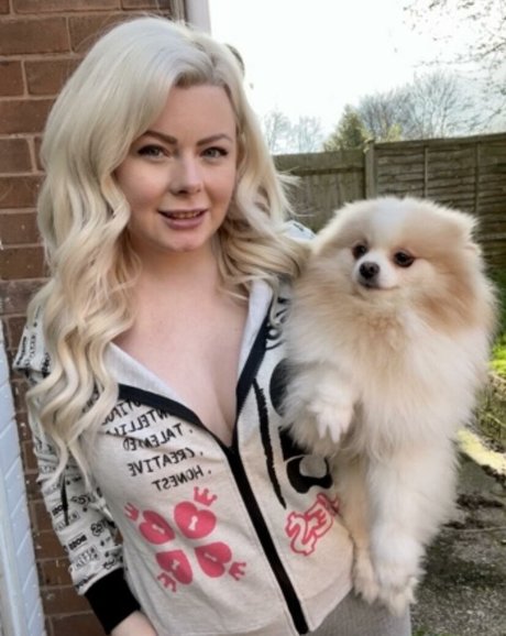 Naughty Danni actrice porno photos