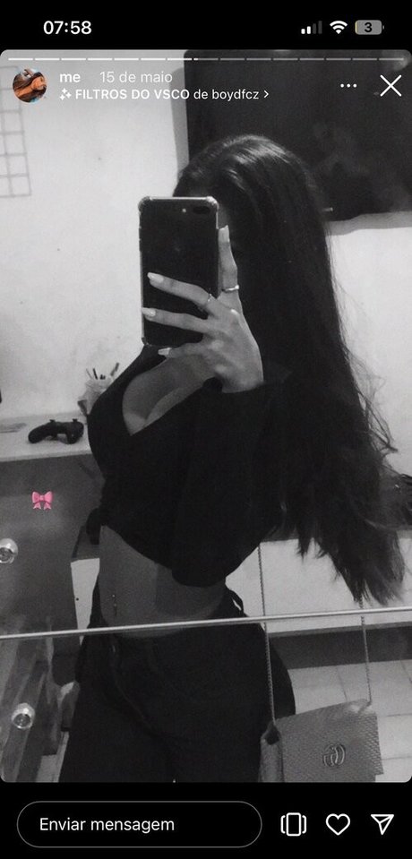 Julia Carneiro art modèle img